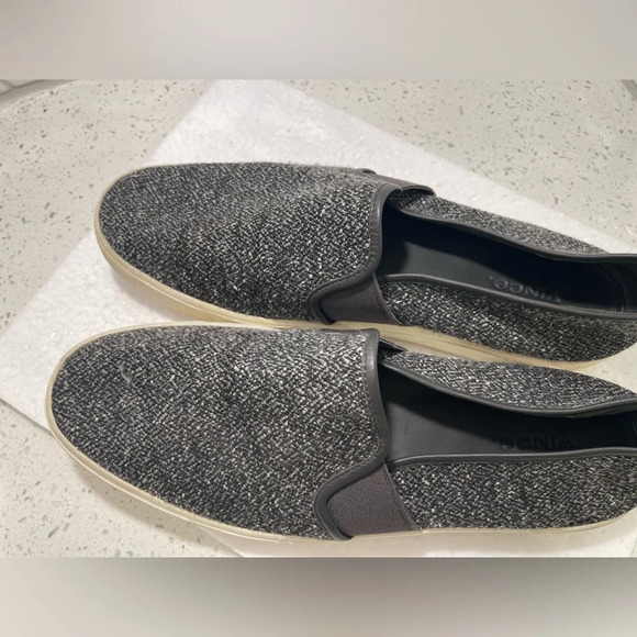 VINCE Woman’s Gray White Preston Wool Slipon Size Uncertain Believe Sz 10 - Picture 5 of 9